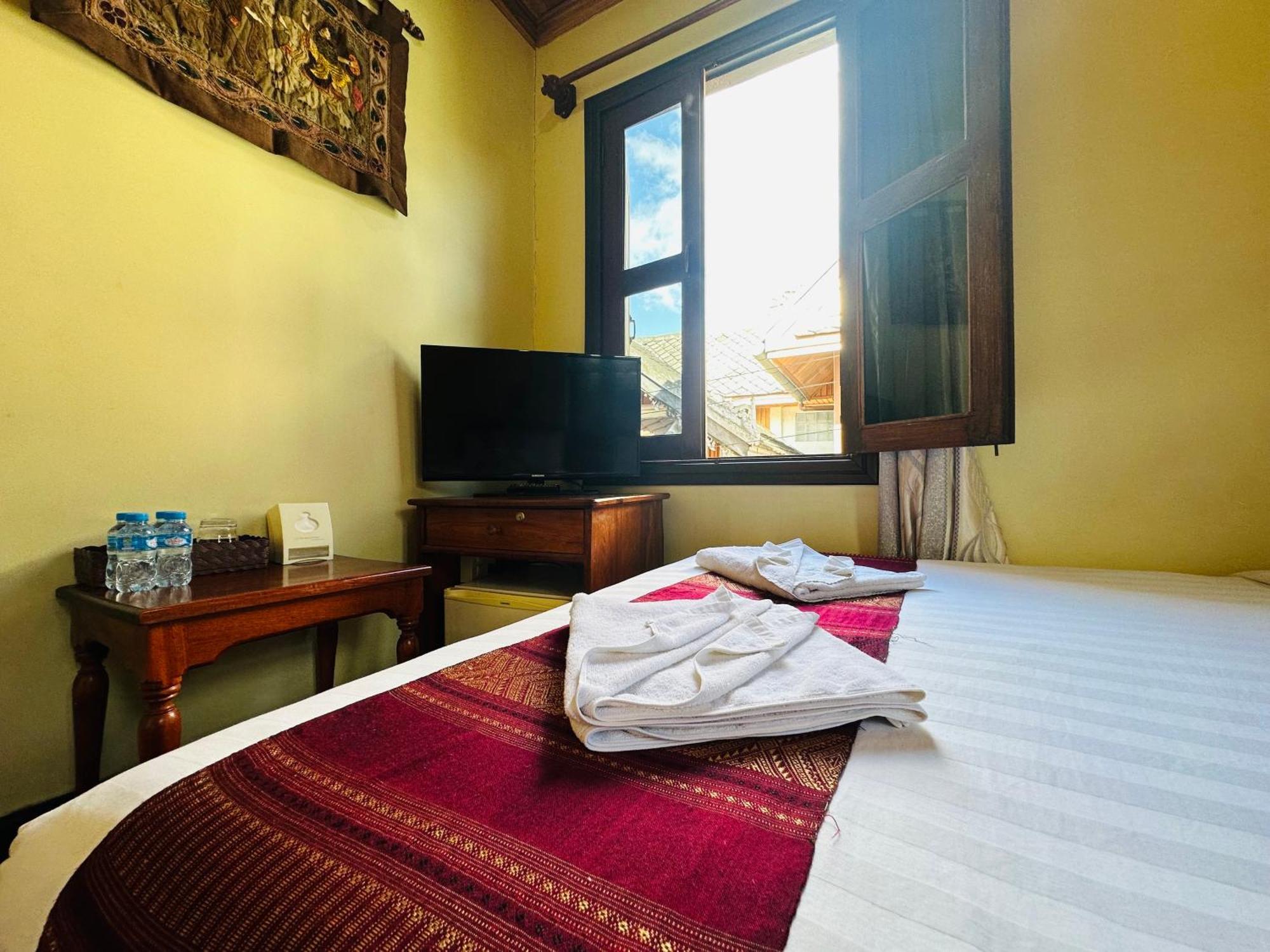 Anisa Mekong Riverside Villa Λουάνγκ Πραμπάνγκ Εξωτερικό φωτογραφία