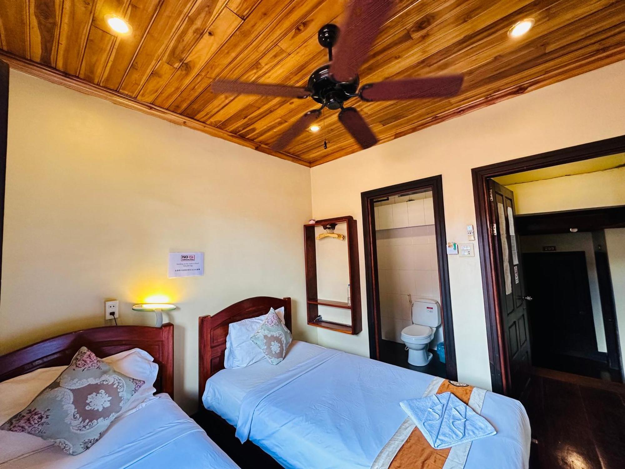 Anisa Mekong Riverside Villa Λουάνγκ Πραμπάνγκ Εξωτερικό φωτογραφία