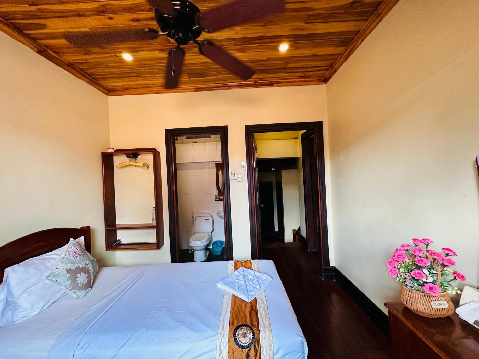 Anisa Mekong Riverside Villa Λουάνγκ Πραμπάνγκ Εξωτερικό φωτογραφία