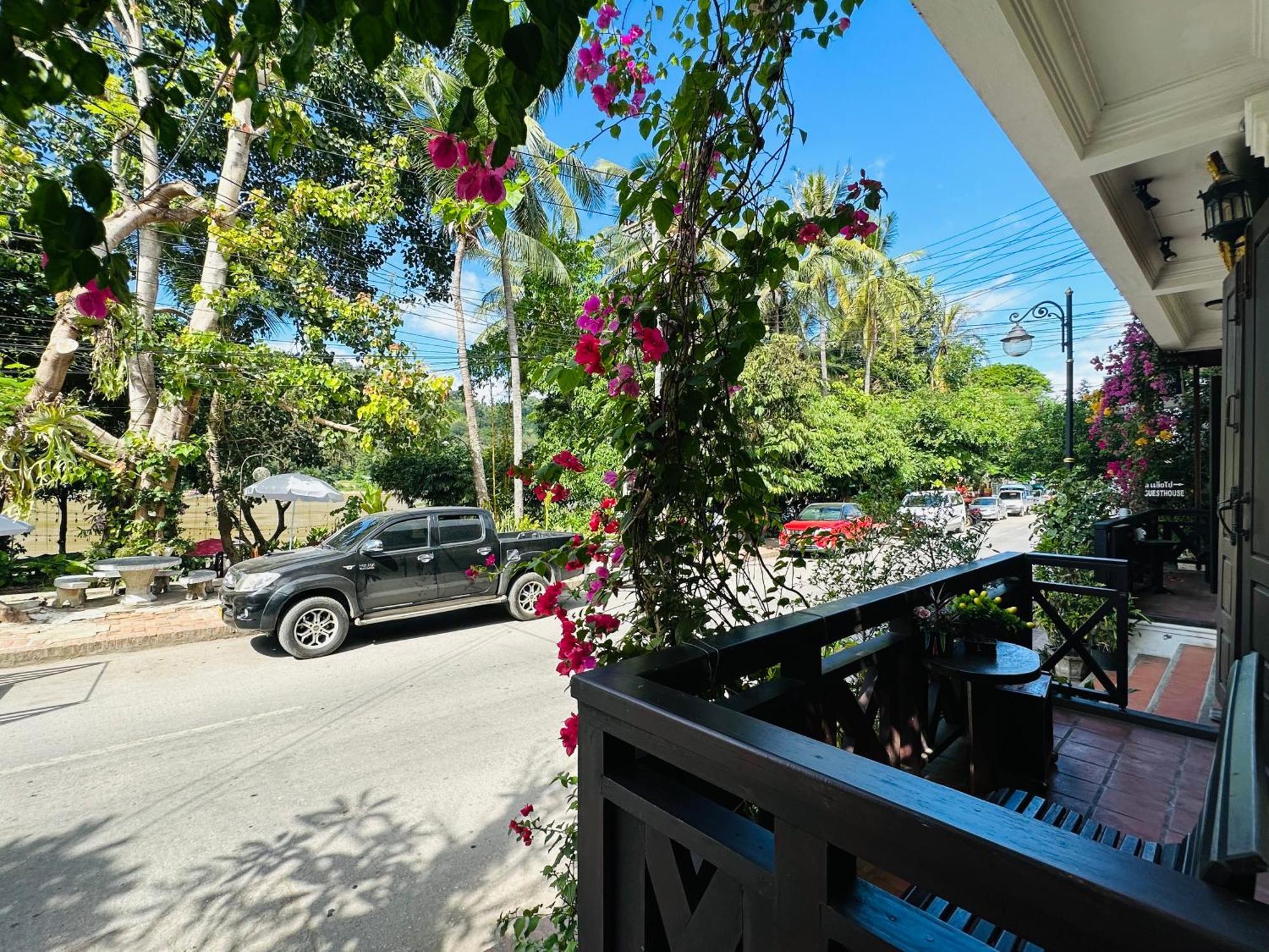 Anisa Mekong Riverside Villa Λουάνγκ Πραμπάνγκ Εξωτερικό φωτογραφία