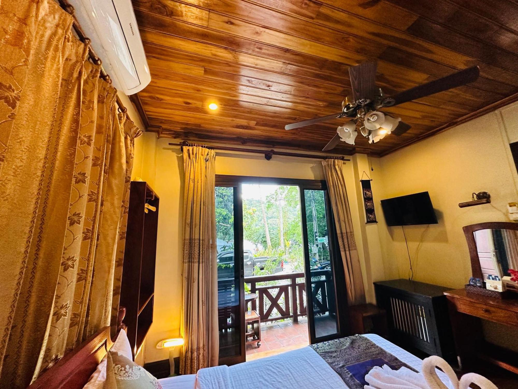 Anisa Mekong Riverside Villa Λουάνγκ Πραμπάνγκ Εξωτερικό φωτογραφία